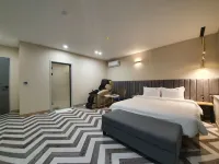 Boston Hotel, Buwon-Dong, Gimhae - 3-Star