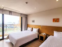 BK Hotel Jeju Hotel di Seogwipo-si