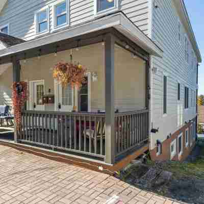 Central Lake Placid Mountain Views Hotel Exterior