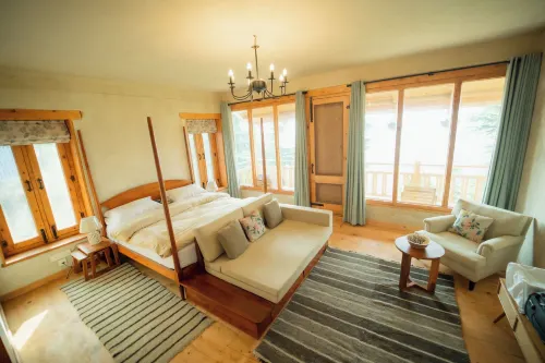 Khaas Villa at Theog, Shimla - Hostels
