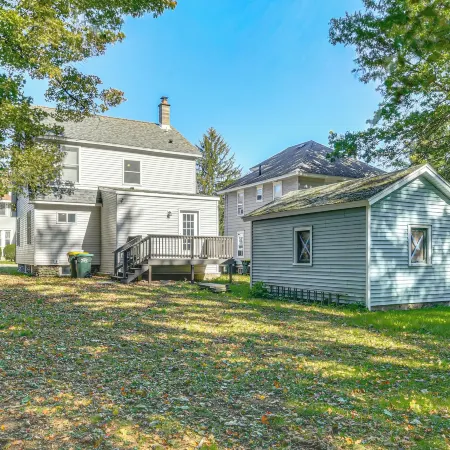 Walk to Main Street! Updated Norwich Home