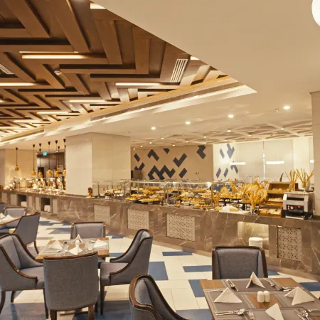 DoubleTree by Hilton Makkah Aziziyah Отели рядом с достопримечательностью «Долина Мина»