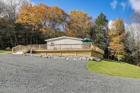距吉米尼峯度假村8英里：帶甲板的山景之家