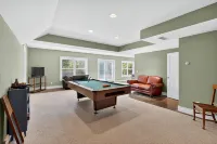 Secluded Woodland Retreat Near Starved Rock Park 4 Bedroom Home - Homestays