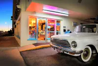 Roadrunner Lodge Motel