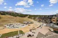 Breckenridge, 4 Bedroom Condo at One Ski Hill, Ski-in Ski-Out, Concierge Services - Mountain view