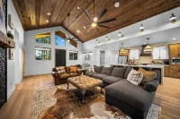 3BR Home w/ Lake Views, Outdoor Living Area & BBQ - 4-Star