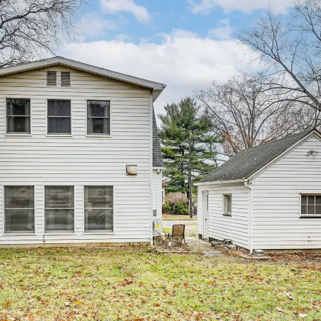 Inviting Family Home, 2 Mi to Eastwood Mall!