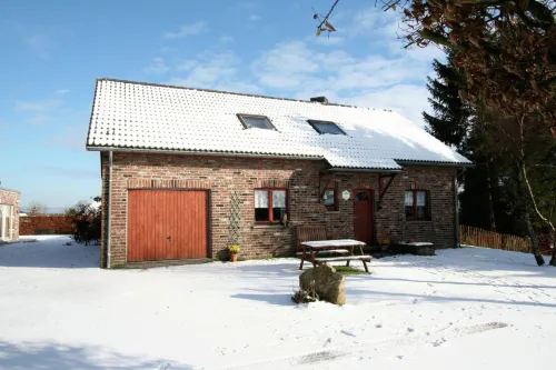 Nice Holiday Farmhouse Located in Sourbrodt Near Ski Resort of Ovifat