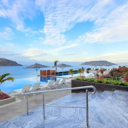 Courtyard Mazatlan Beach Resort