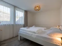 Holiday Home for 8 near Seaside Resort of Oostkapelle-Vrouwenpolder Hotels in Serooskerke