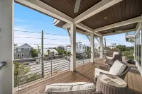 Summer Wind 7 Bedroom Home by RedAwning - Parking