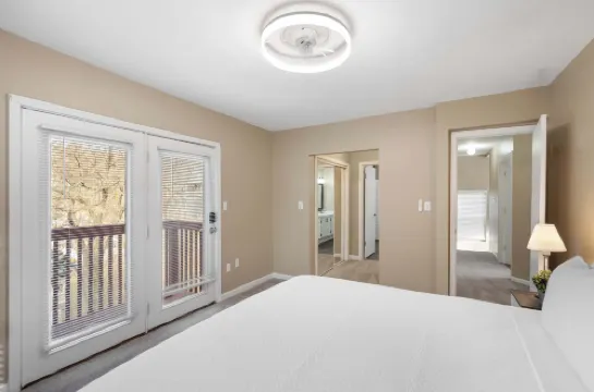 Tusculum Hilltop Haven  For 8