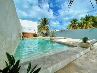Coastal Casual Bliss: Beach + Pool + Rooftop Deck + Generator + Fast Internet - Pools
