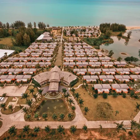 ananea Beyond Khaolak Отели рядом с достопримечательностью «Коралловый мыс»