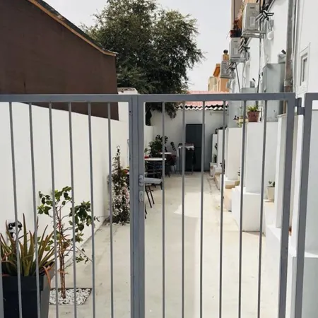 Larnaca - Studio - Sleeps 4 - Garden - Parking