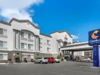 舒適套房酒店-薩克拉門託大學城 鄰近Valley Hi-North Laguna Library的酒店