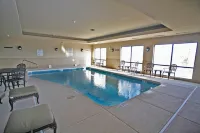 Comfort Suites - piscina