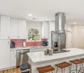Pet-Friendly Bungalow Near Parris Island, Downtown Waterfront & Parks