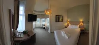 North Shore Hotel