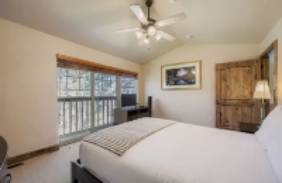 Foxpoint Cottage 3 Bedroom Townhouse by RedAwning