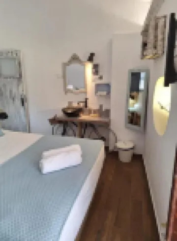 Lovin Book Guesthouse