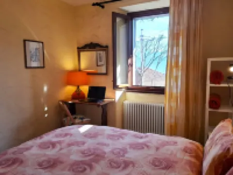 Apartment in an old barn, private garden overlooking the village Hotels in Plesio