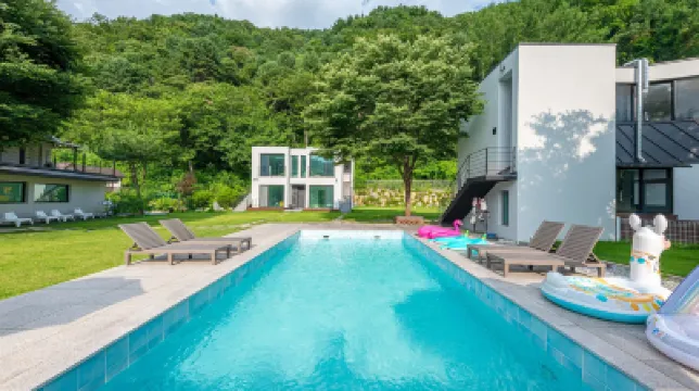 Gapyeong Dog Buddy Pension โรงแรมใน