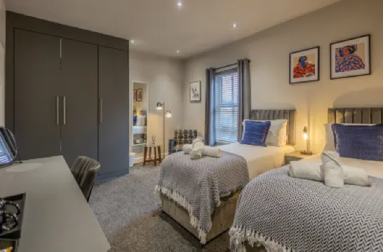 아이언웍스 아파트호텔  호텔