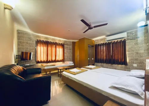 Hotel Madhuram