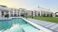 ORCHHA RIVER STONE RESORT - Pools