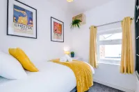 Stylish Home Incredible Location Sleeps 5 - balcony