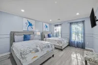 Luxe Pocono Getaway Theater Hot Tub Game Room