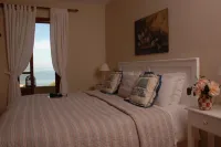 Amboula Beach Apartments
