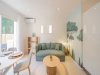 Bright House - AC - 2Br-4P - Gassin 加桑住宿飯店