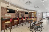Best Western Plus Wausau Tower Inn - bar