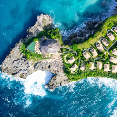 ARNA Suites and Ocean Lounge
