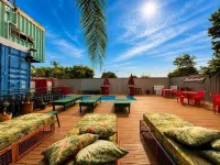 Tetris Container Hostel - Hostels