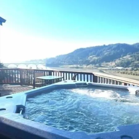 Rogue River Landing Resort