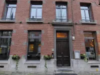 La Petite Histoire gîtes-appartements Hôtels à : Ath