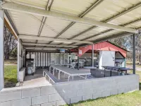 Country Style Holiday Park Hotels in Stanthorpe