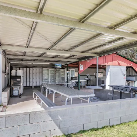 Country Style Holiday Park