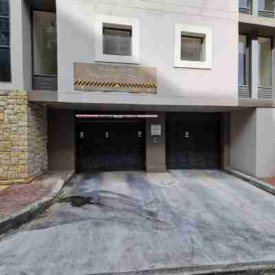 Modern Sleeps 2 Apartment Waterfall Views Hotel Exterior