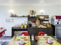 Aparthotel Adagio Access Orléans - Aamiainen