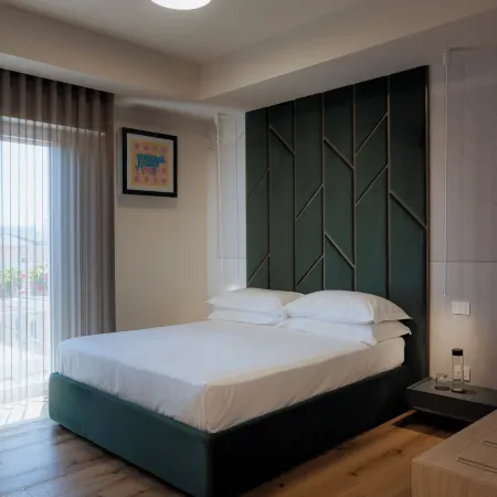 Octantis Signature Rooms