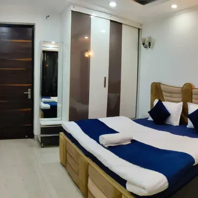Castle Gold A Unit Of GoldRoom Huf Hotel berhampiran Dwarka Sektor 13