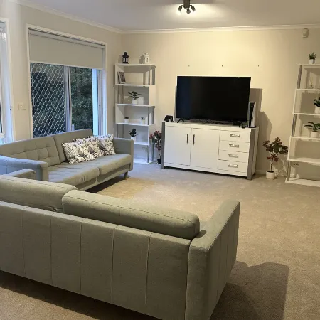 Curtin Cozy 2-Bedroom House Near Canberra Hospital