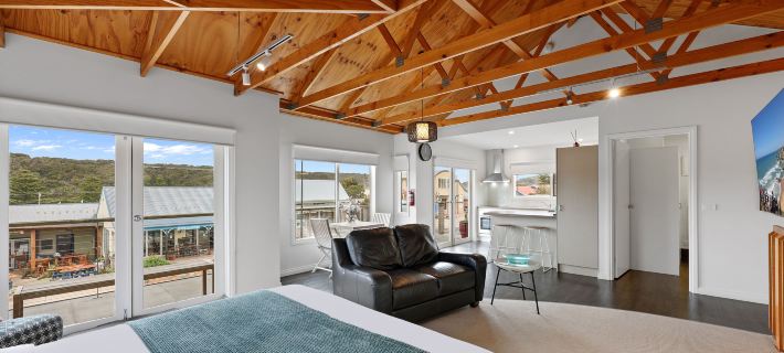 Waves Luxury Suites & Port Central Apartments Hotels in Port Campbell