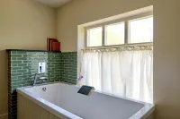 Duke House - Homestays