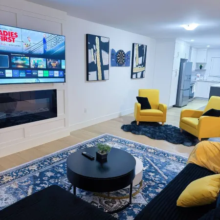 Stylish 3-Bedroom Full House Near Magnetic Hill